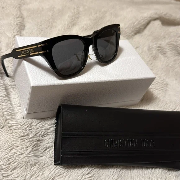 Christian Dior 52mm Sunglasses - Picture 8 of 16